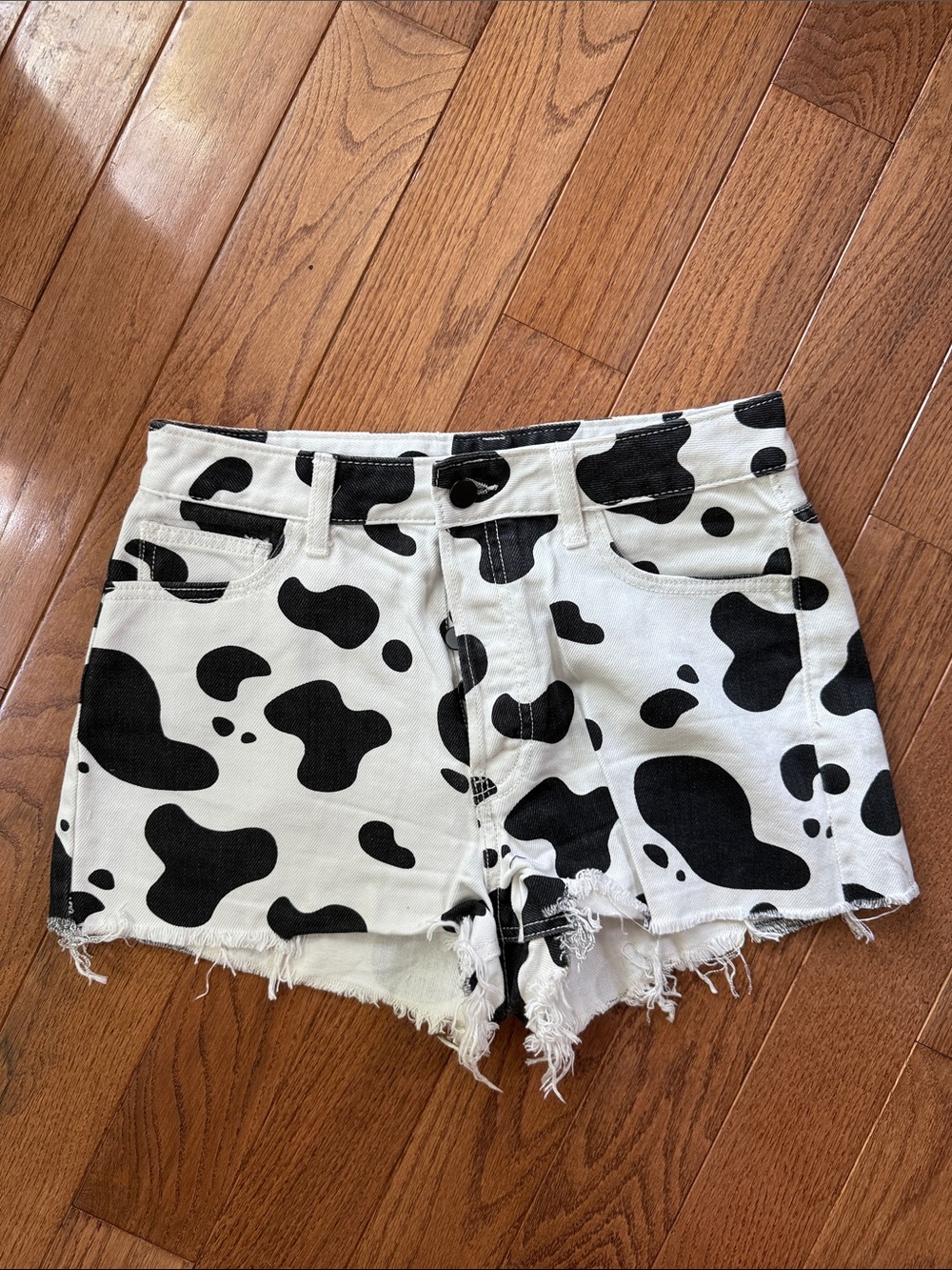 Forever 21 Cow Print High-Rise Denim Shorts - Black & White